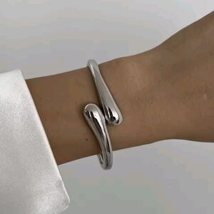 Elegant Silver Bracelet